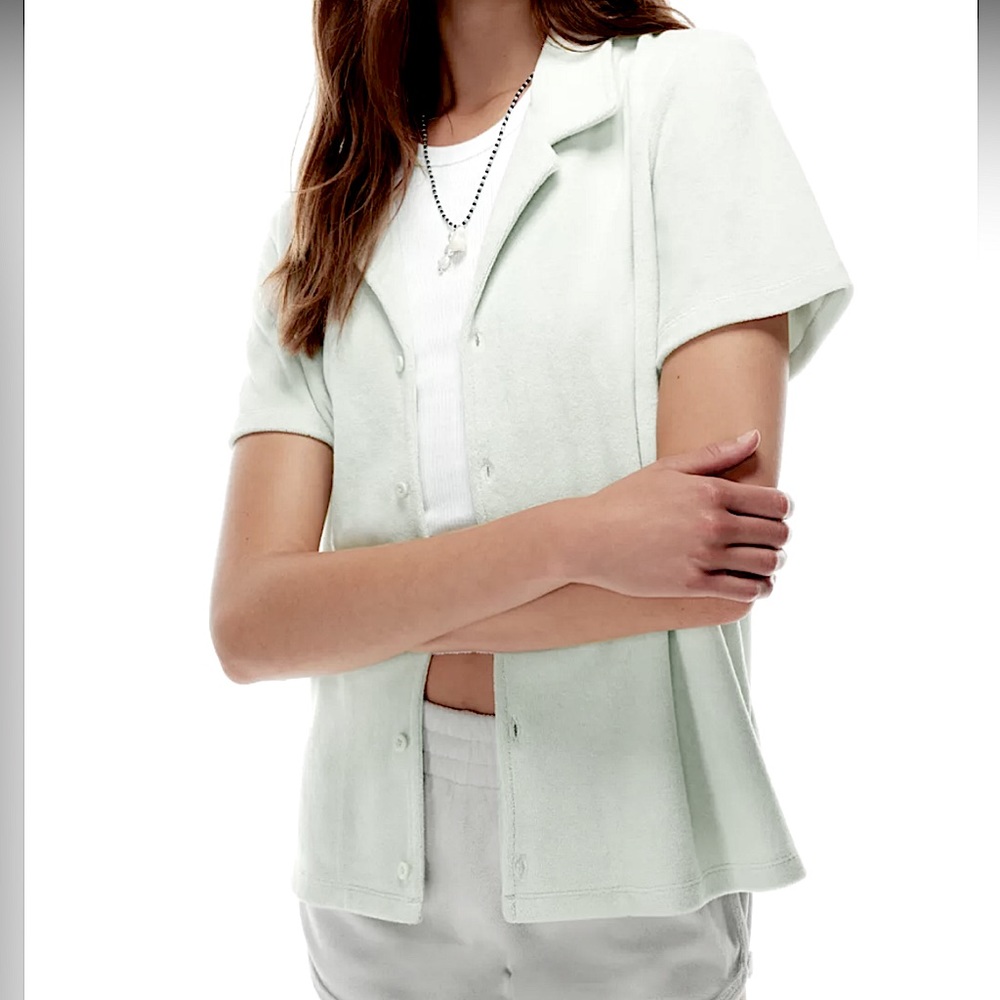 Aritzia TNA White Newcastle Shirt with matching shorts